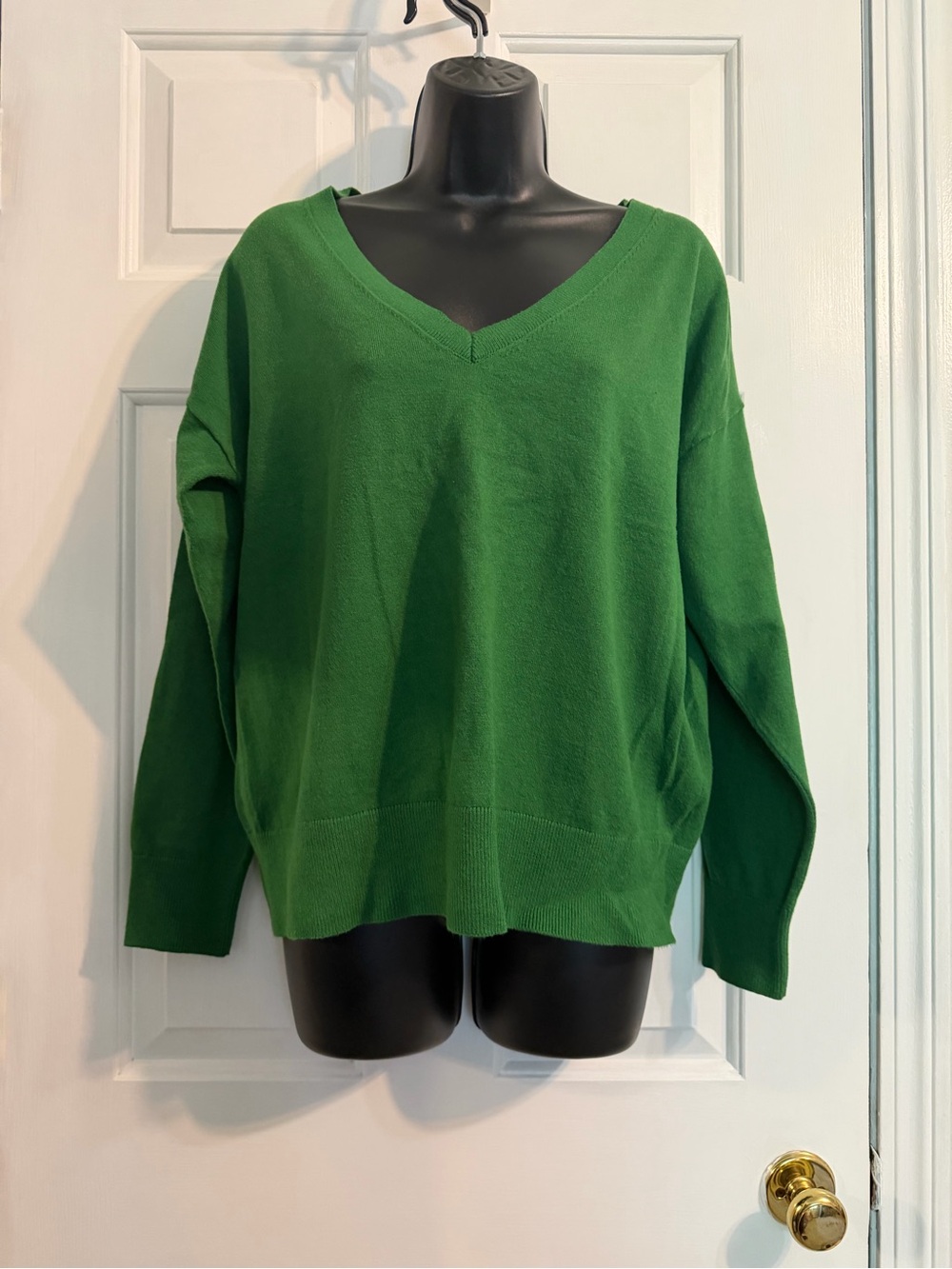 Old Navy Green V-Neck Women's Sweater